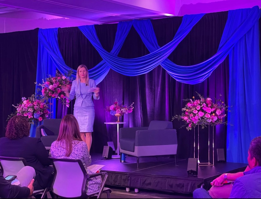 WomenofATTSoCal's tweet photo. Thank you all for attending the Fireside Chat yesterday with our very own President of AT&amp;T Consumer Jennifer Robertson and CNBC's Senior Media &amp; Tech Correspondent Julia Boorstin!  #whenwomenlead #Womenofattsocal #womenofatt #leadership #leadingwithempathy #purpose https://t.co/gjPlZuEU46