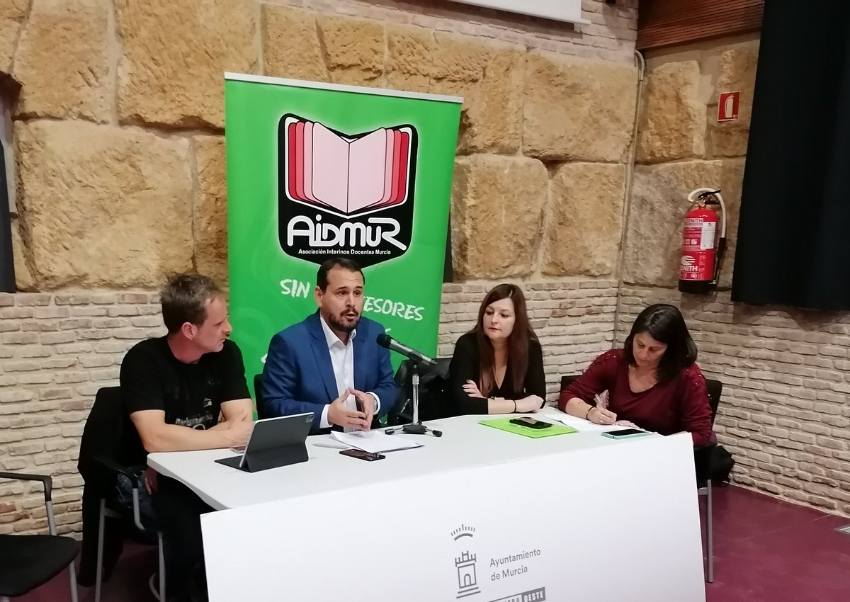 AIDMUR ✊ (@aidmur) on Twitter photo Comienza la asamblea <a href="/SergioRamosRuiz/">Sergio Ramos Ruiz 🔻</a> analizando la nueva sentencia del TJUE y como afecta a nuestras demandas. Comienza la asamblea <a href="/SergioRamosRuiz/">Sergio Ramos Ruiz 🔻</a> analizando la nueva sentencia del TJUE y como afecta a nuestras demandas.
