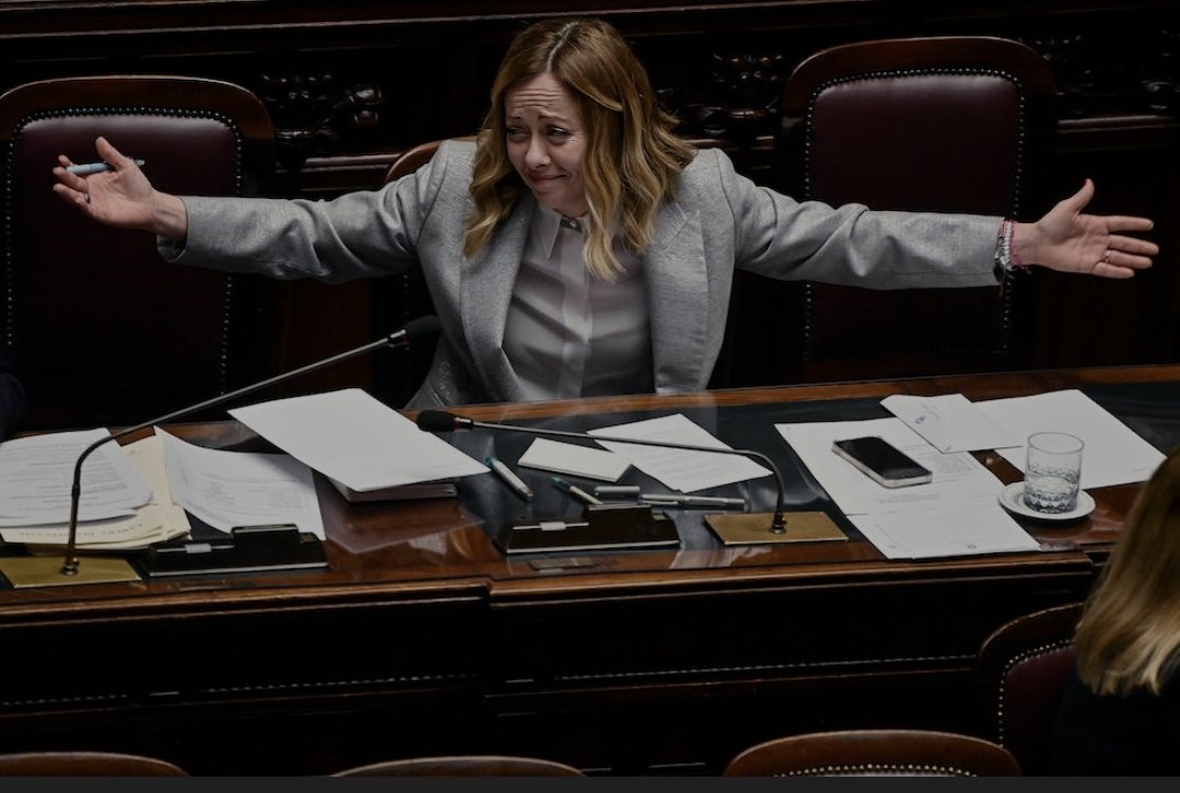 ragionedistato's tweet photo. "È coffee break signori" https://t.co/DLMApStZv0