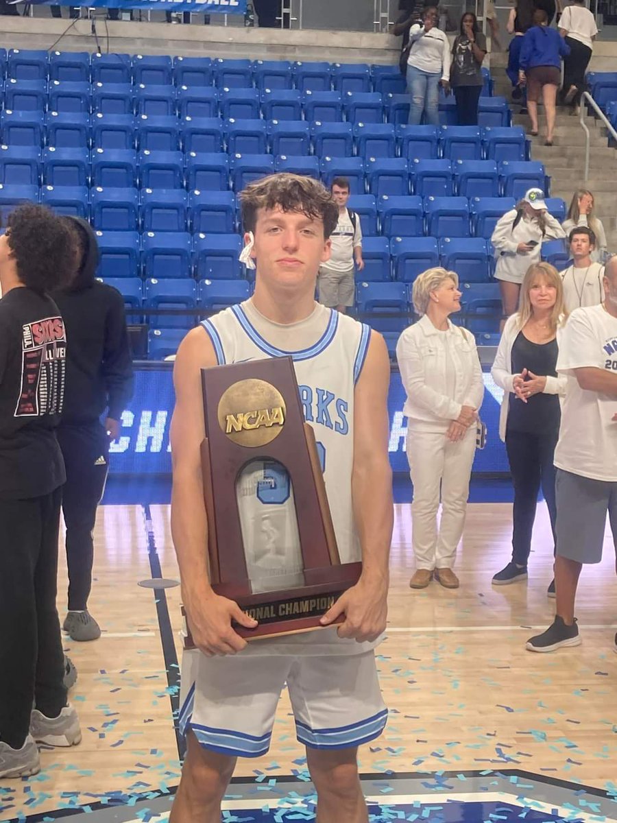 EHS Boys Basketball tweet media