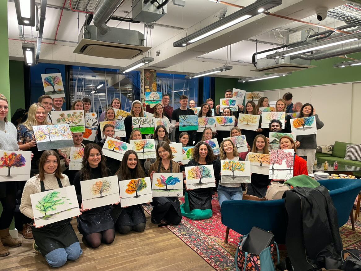 Elevate your away days at <a href="/wallacespace/">wallacespace</a> Clerkenwell Green. 🌿✨ Tailor-made for team spirit and creativity, this venue offers vibrant spaces with natural daylight and cutting-edge tech guaranteed to make your away day a success! 🌟