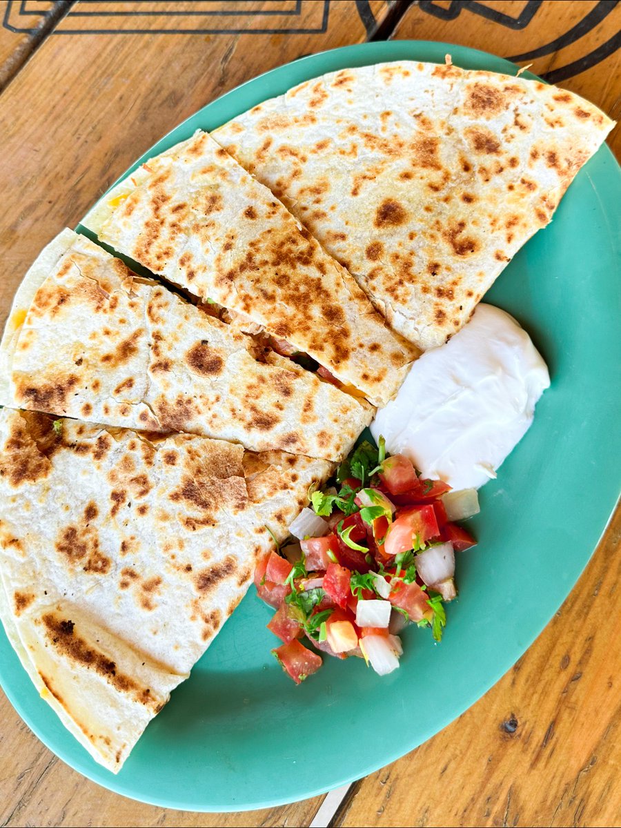 fuzzystacoshop's tweet image. Spring Equinox is all about balance…Quesadillas are symmetrical…it MUST be a sign. #fuzzys #fuzzystacos #fuzzystacoshop