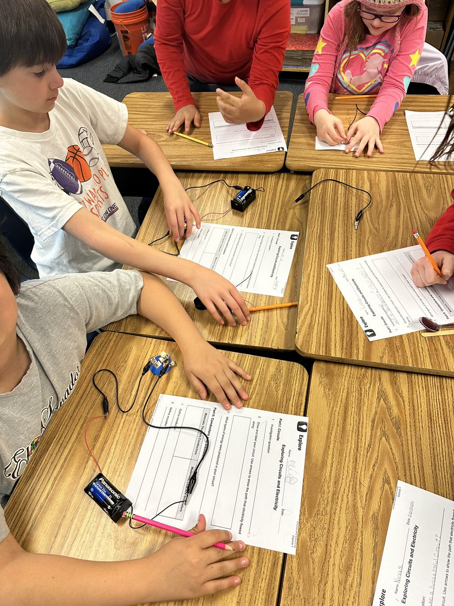 Building circuits today in science!