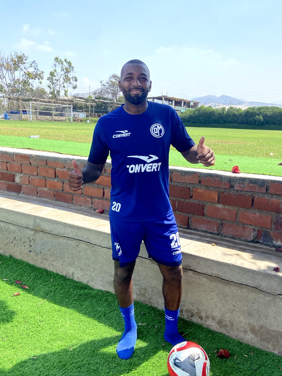 ¡SEGUIMOS ACTIVADOS! ⚽ El de hoy ha sido un entrenamiento duro y de altas exigencias, pero nunca faltará la camaradería y confraternidad entre los nuestros. ¡Echa Muni!