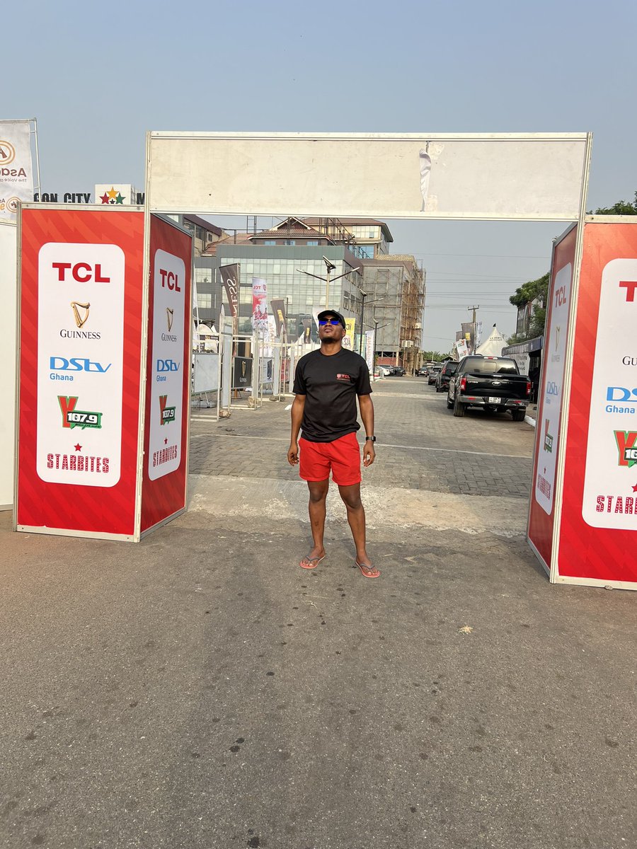 fixondennis's tweet photo. Please quote this with a picture of you in shorts. https://t.co/TOz97Sslbq