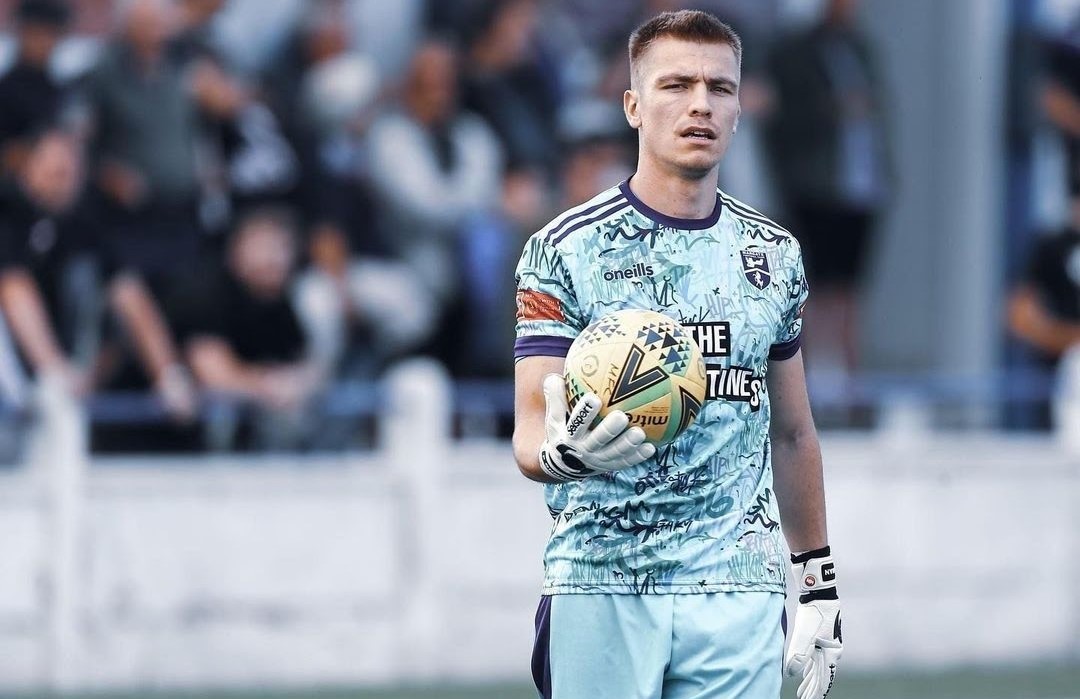 The Selsport Wrappa Classic in negative cut 👌  Selsport continues to be the world's original specialist goalkeeping brand...Be part of it.⚽