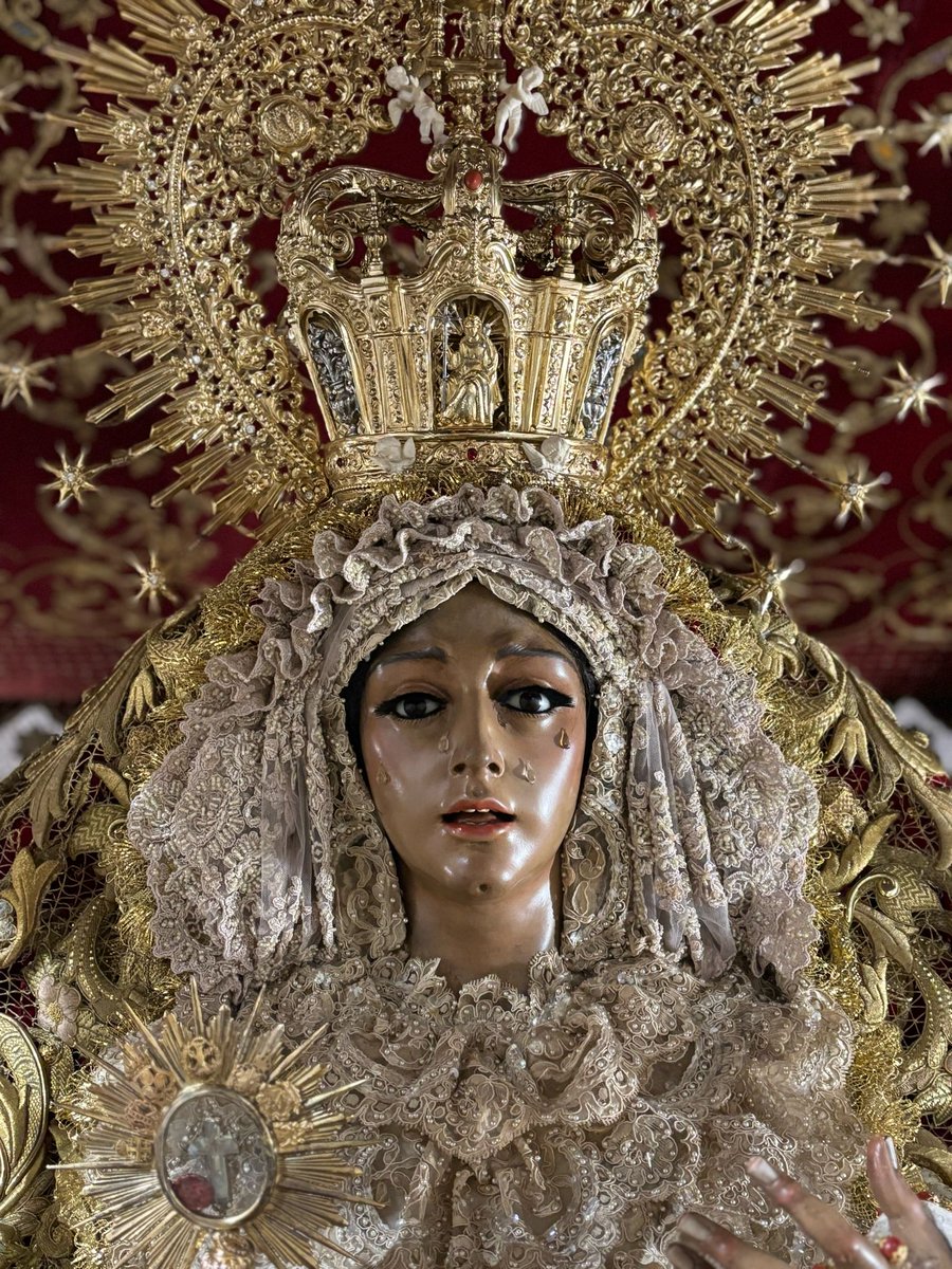 rueda_alfonso's tweet photo. Solo tú!! Fuerza,luz, guía y protectora!! https://t.co/KgtJ6ksBvp