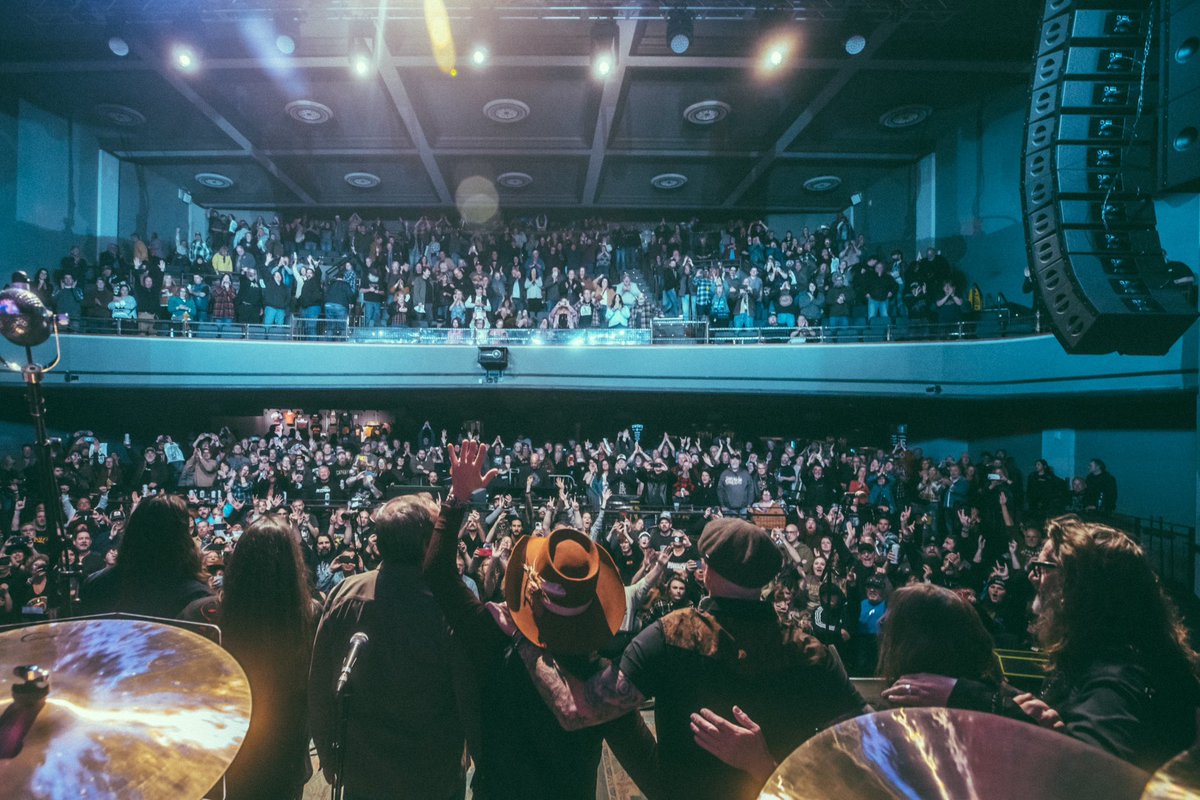 #Pittsburgh, there must be something in the water up here because y’all brought the energy! Thanks for a great night at the @RoxianTheatre Photos by Andy Sapp