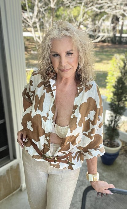 Everyday Anneke in my patio garden. I'm checking on my orchids as it's been very chilly the last two