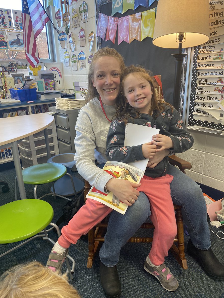 WescottKA's tweet photo. We enjoyed having Audrey’s dad and Sadie’s mom as Mystery Readers this month! #d30learns https://t.co/hFzPfZvC4Q