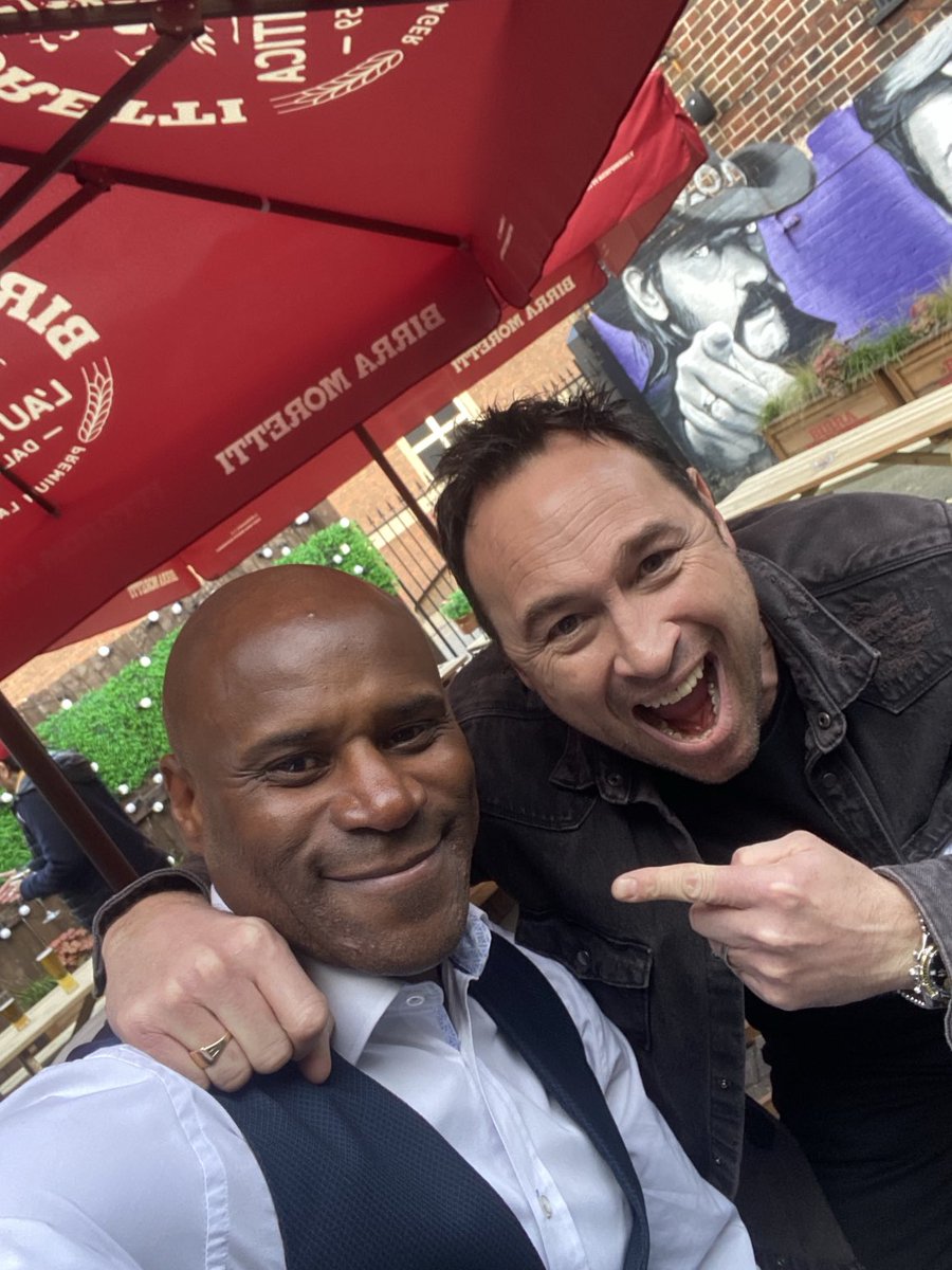 With my nemesis ⁦@jasoncundy05⁩ rolling back the years in Clapham for the Audience with Gianfranco Zola tonight 7:30pm start, still a few tickets left, go to CLAPHAMGRAND.COM to book. #UTC ⁦@ChelseaFC⁩ ⚽️💙👍🏾