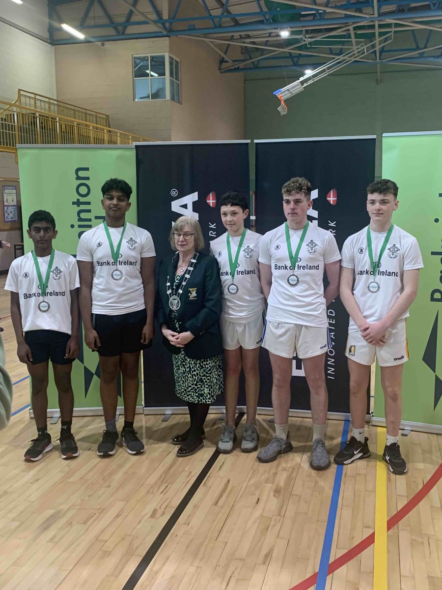 Congrats to our U16 Badminton Team who were Runners-Up in the All-Ireland Finals in Gormanstown today. Well done to all involved! #proudofourpupils ⚫️⚪️👏👏👏