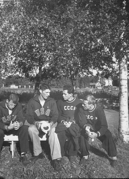 Annalisa Merelli on X: ""American and Russian Olympic athletes sitting on bench and talking." Helsinki, July 1952, by Ralph Crane. (Just discovered this picture and can't stop thinking about it) https://t.co/oZnhEalmT9" /