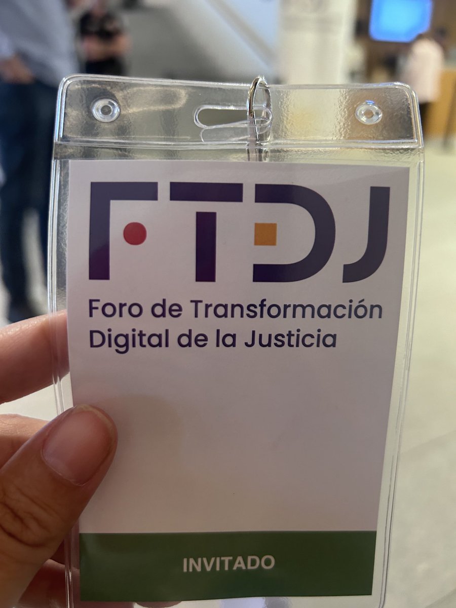 #JUSTICIA SOLUCIÓN al parecer aunque los funcionarios de Justicia y sus representantes , estemos legalmente acreditados y admitidos para asistir a estas jornadas , donde interviene el Ministro de Justicia , nos vetan la entrada sin motivo alguno #JUSTICIA SOLUCIÓN