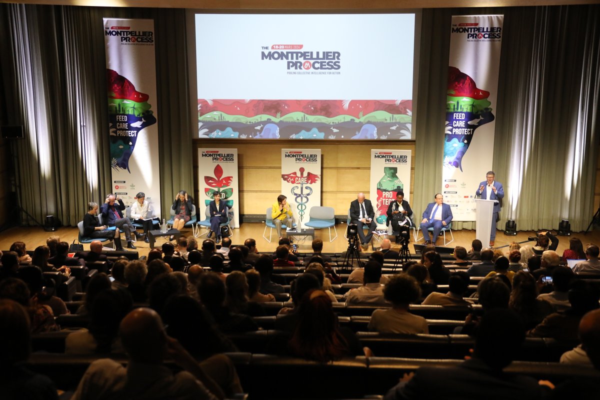 umontpellier's tweet photo. 🌍#MGD2024 Les Montpellier global days 2024 se concluent après 2 journées d’intenses échanges. L'ensemble des experts, scientifiques et décideurs présents s'engagent à produire, d'ici le 15 avril, un document fondateur pour rapprocher la science des problématiques des citoyens. https://t.co/1WKcIfSdHH