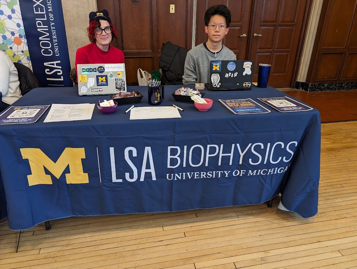 Come visit our #MichiganBiophysics table at the U-M Major/Minor Expo this afternoon to learn more about the Biophysics major. We'll be here until 3pm!