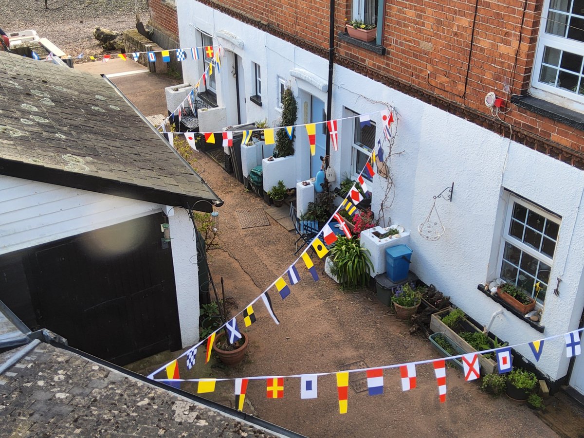 It's bunting time of year again

'Lympstone Expects...' 😂