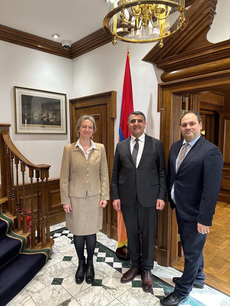 Varuzhan Nersesyan (@varuzhann) on Twitter photo Today I was glad to receive Marta Kozlowska and James Watkins from the <a href="/londonchamber/">London Chamber of Commerce and Industry</a> and to discuss with them prospects of 🇦🇲🇬🇧 trade and economic relations. We are looking forward to work with the Chamber of commerce and to further develop our relationship Today I was glad to receive Marta Kozlowska and James Watkins from the <a href="/londonchamber/">London Chamber of Commerce and Industry</a> and to discuss with them prospects of 🇦🇲🇬🇧 trade and economic relations. We are looking forward to work with the Chamber of commerce and to further develop our relationship