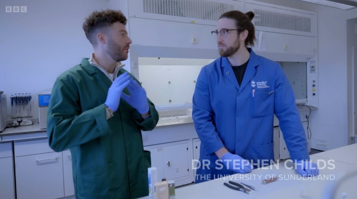 Presenter & @sunderlanduni honorary graduate @jordannorth1 has been speaking to experts @PharmSci_UoS as part of his new vaping documentary which airs 9pm tonight on @bbcthree sunderland.ac.uk/more/news/stor… @NorthernChildTV @middlechildtv @LeeHallTweets @arabplouv @Sunderlandalum