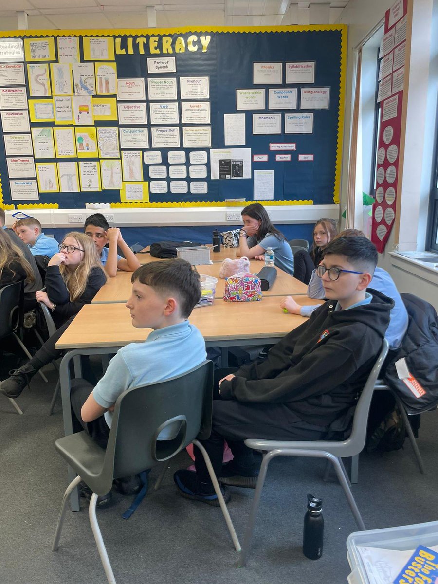 🤩 Motherwell Youth Voice have been working hard to create a workshop focusing on Racism and have successfully piloted this peer-led workshop with Primary 7s from @StPatricksPrim2 🤩 Well Done! #ThisIsYouthWork #YouthLeadership #BecauseOfCLD #PeerLearning