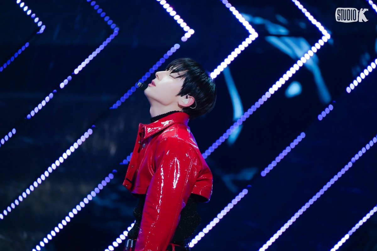 🏦 뮤직뱅크 금고 털이 🏦
(Music Bank Behind Photo📸)

#황민현 (#HWANGMINHYUN)
뮤뱅 금고 OPEN✨
<a href="/MINHYUN_PLEDIS/">황민현(HWANG MIN HYUN)</a>

#MusicBank #BehindPhoto #StudioK
#뮤직뱅크 #현장스틸 #뮤뱅 #금고털이