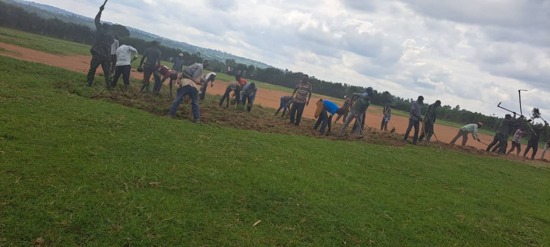 Nyagatare Sector (@nyagataresector) on Twitter photo Uyumunsi mu murenge wa Nyagatare hakomeje ibikorwa bya Army/Police Week, hatunganyijwe ikibuga cy"umupira mukagari ka Gakirage mumudugudu wa Gakirage <a href="/NyagatareDistr/">Nyagatare District</a> <a href="/JennyIngabire/">INGABIRE Jenny</a> Uyumunsi mu murenge wa Nyagatare hakomeje ibikorwa bya Army/Police Week, hatunganyijwe ikibuga cy"umupira mukagari ka Gakirage mumudugudu wa Gakirage <a href="/NyagatareDistr/">Nyagatare District</a> <a href="/JennyIngabire/">INGABIRE Jenny</a>