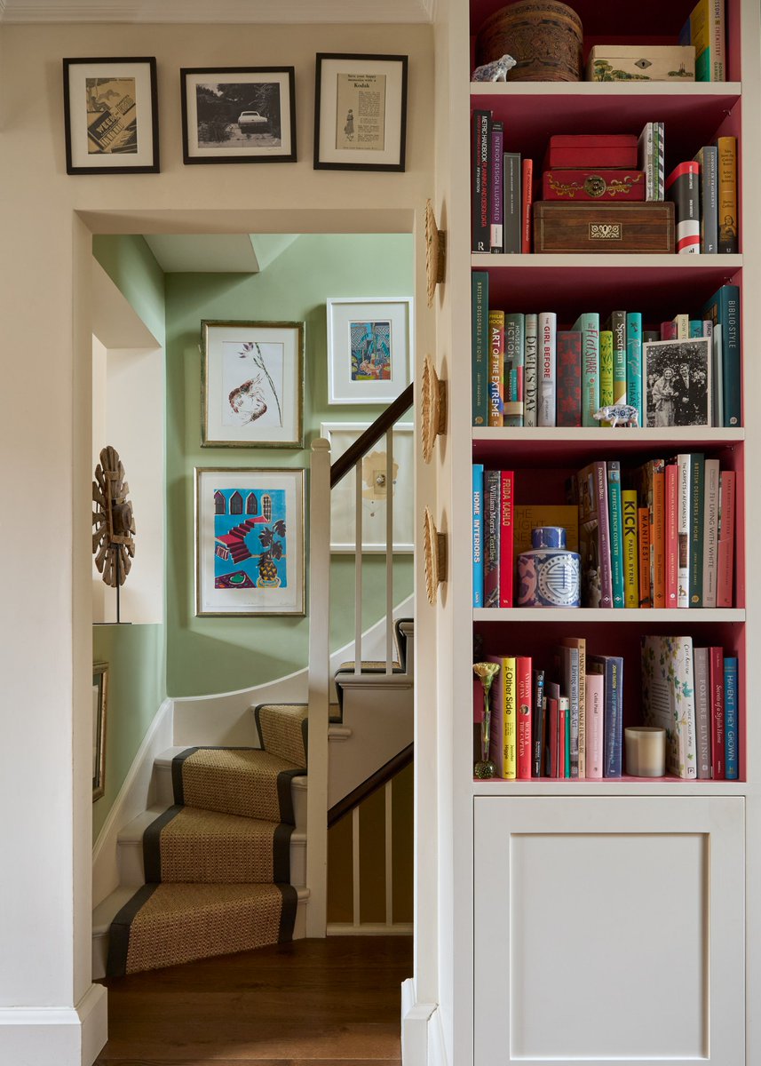 A colourful Notting Hill townhouse that is a dexterous blend of English maximalism and Eastern influences trib.al/omKBuYz