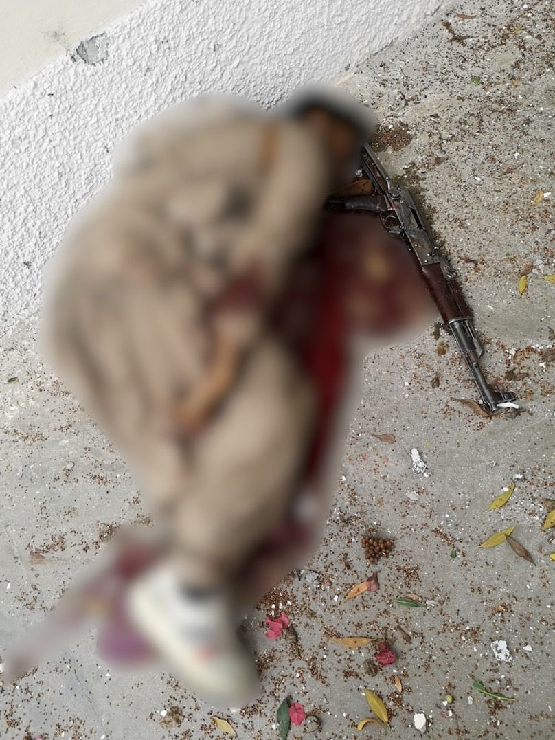 🚨#ISPR 8 Terrorists Eliminated
 
On 20th March 2024, a group of eight terrorists attempted to enter Port Authority Colony in Gwadar, #Balochistan which was successfully thwarted by security forces personnel. 

#PakistanArmy #Pakistan #FC

Our troops employed for security