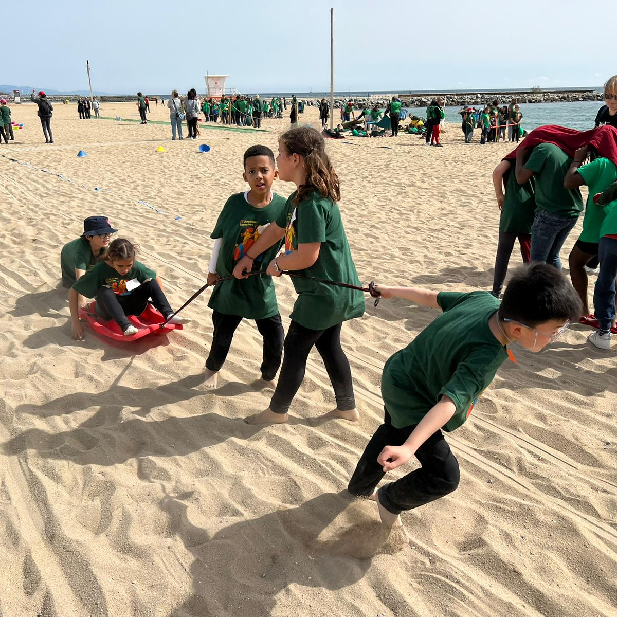 ImmaVedruna's tweet photo. L'alumnat de #3rPRIM a les 26è Jornades Esportives "Una escola per a tothom" organitzades per Joc Viu Associació.
Propostes de joc cooperatives que asseguren la participació d'alumnat amb diversitat funcional o neurodivergent.
#VedrunaBategaambTu https://t.co/uU73WK5Yu8