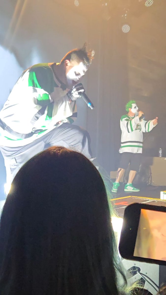 KeeblerElf90's tweet photo. @tweetmesohard had a great night in Roseville last night. Thank for coming to Cali. Hope yall got some weed while you were here. Much love fam https://t.co/d3rYmR4lyH