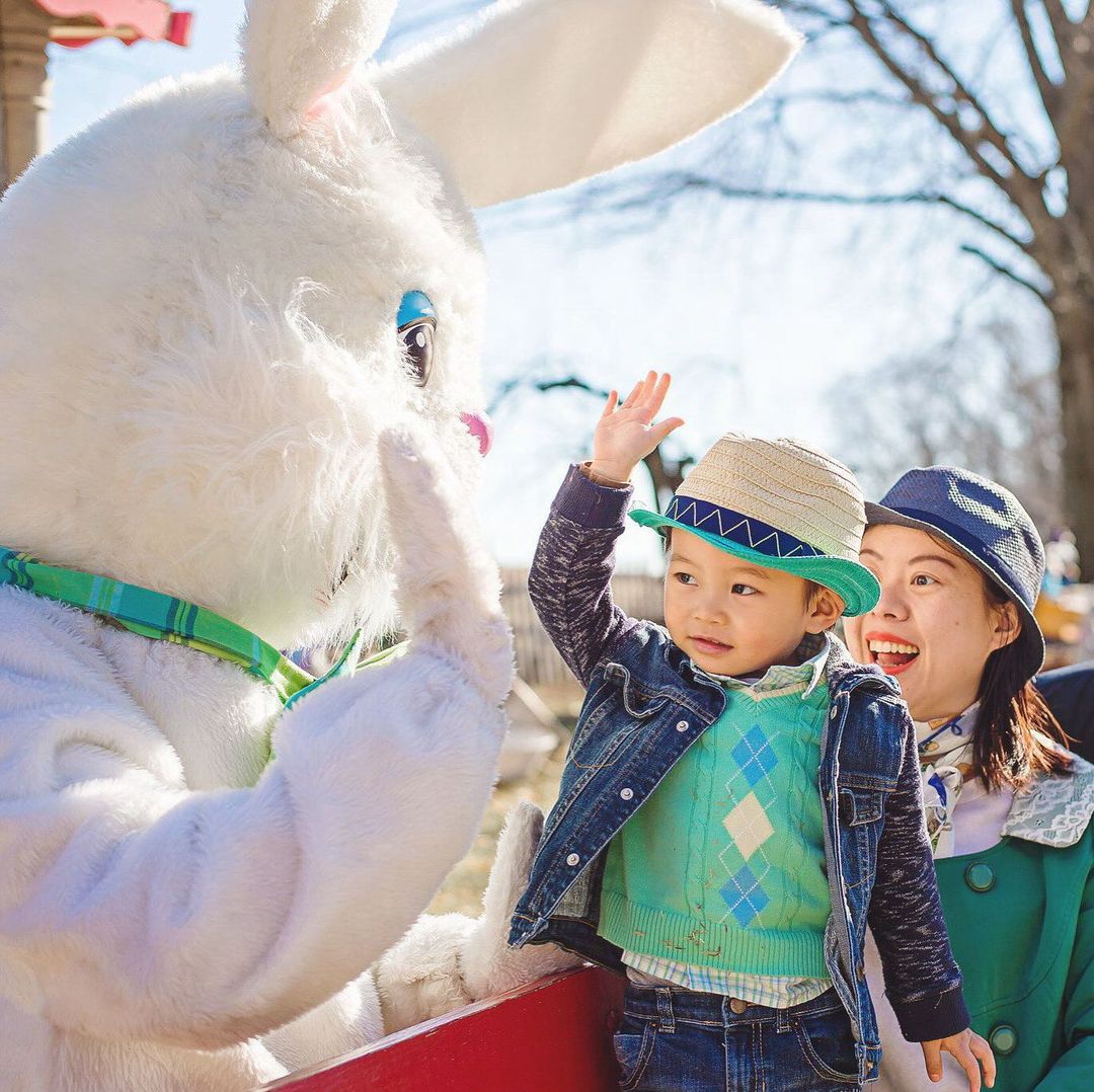 Now is the best time to plan a visit to Linvilla Orchards as they are hosting their annual event 'Hayrides To Bunnyland'!

#meetthebunny #magicalmoments #familyfun #springcelebration #memoriesmade #specialtreats #paevents #discoverpa #easterbunny #happyeaster #linvillahayrides