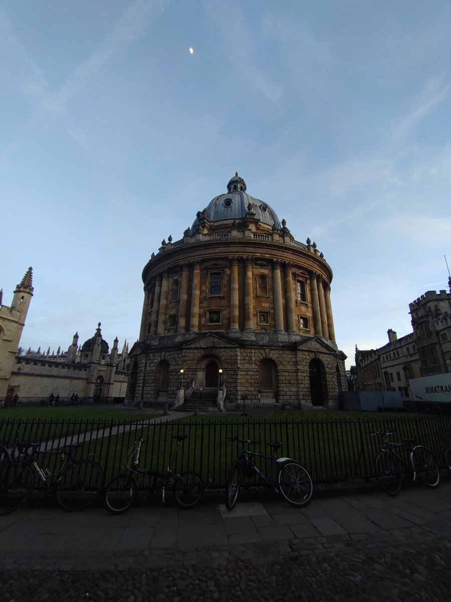 EleanorSheekey's tweet image. Had a great few days at @YicsaC 2024 - Oxford edition!! Was shocked I enjoyed the other city soo much (😄) but of course was not shocked by the quality of talks/posters and kindness of all attendees!