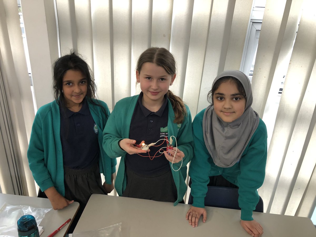 Mrs Small tweet media