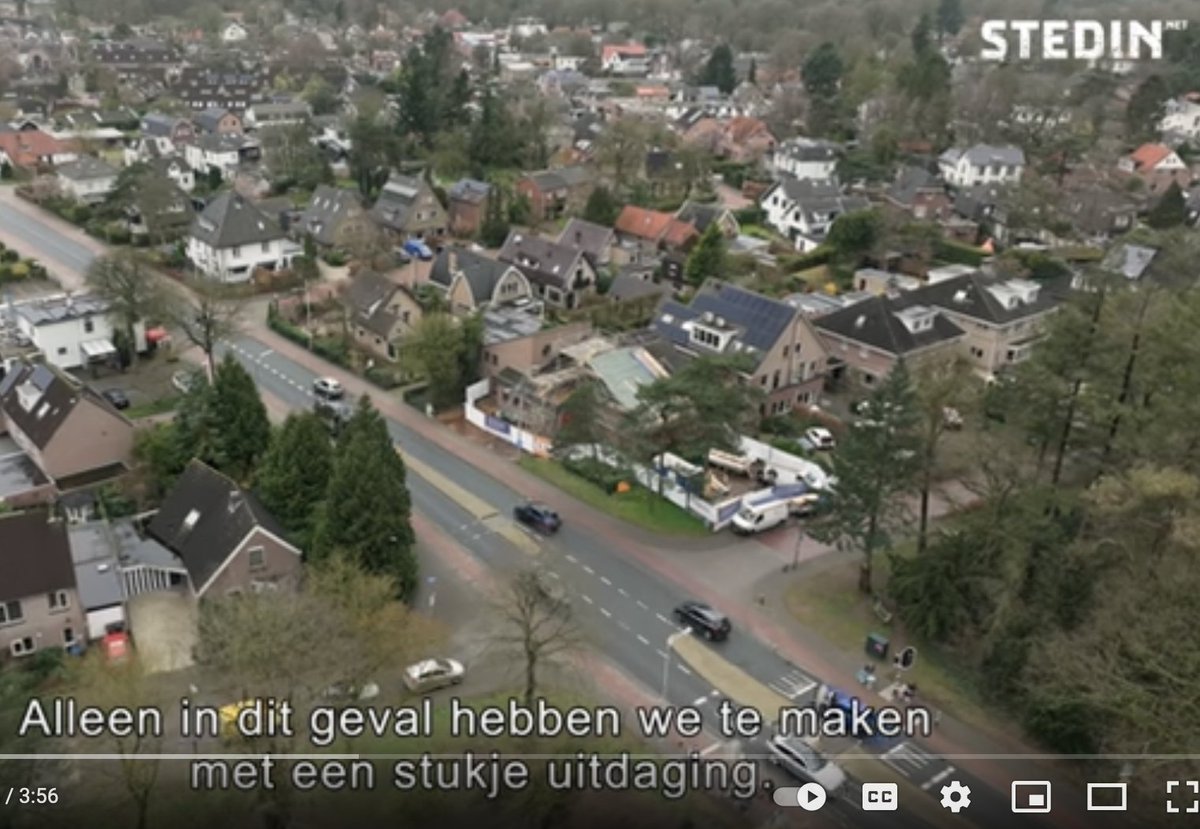 FrancineVelde's tweet image. Transformatorstation... deze past wel mooi in de omgeving. Zou je zo aan voorbij gaan :)  
Een stukje uitdaging voor andere transformatoren :) 

#transformator #huisjes #stations