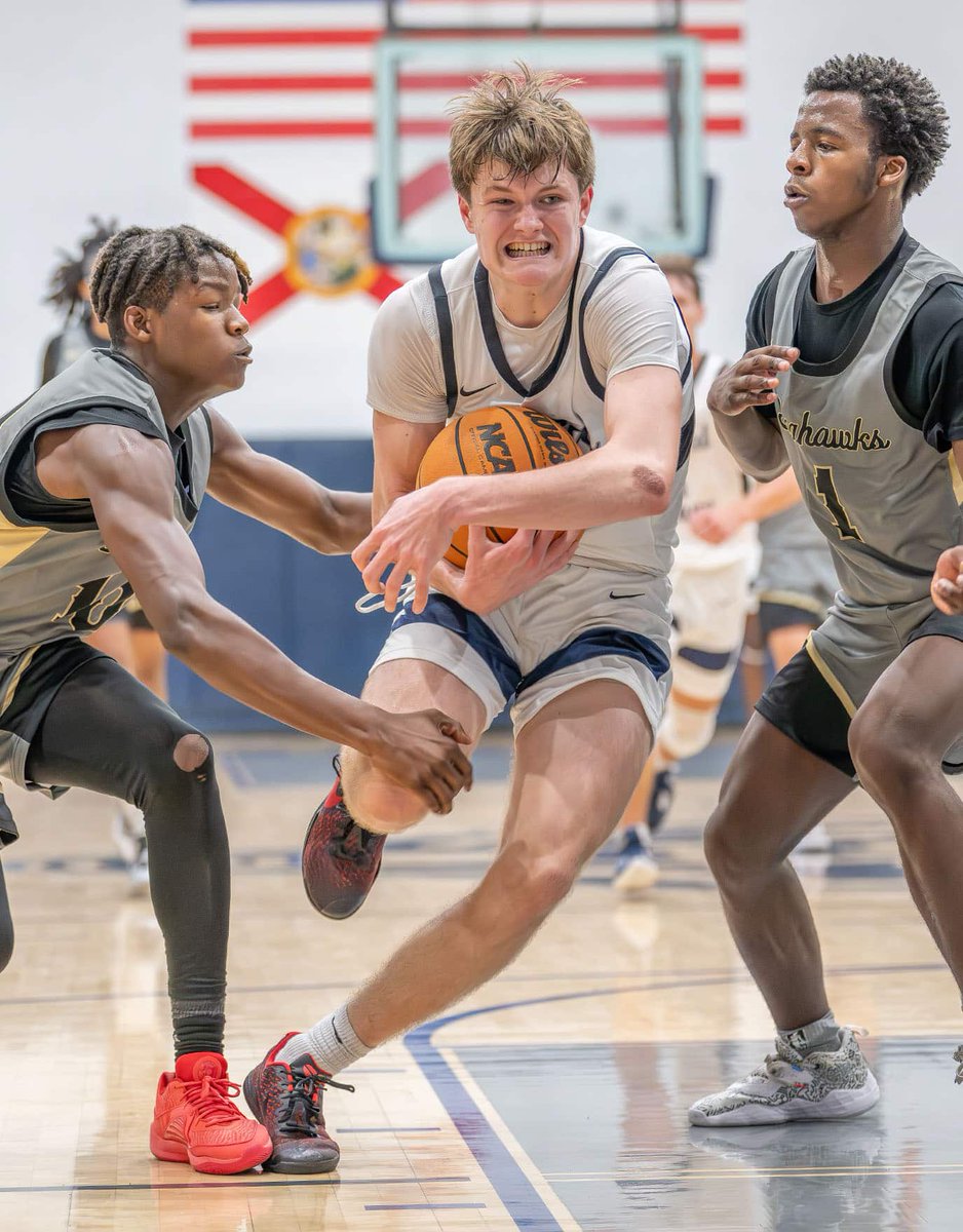 Central Basketball tweet media