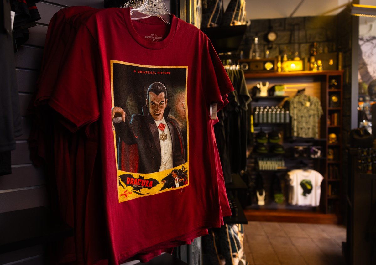 The Universal Monsters have returned to Universal CityWalk Hollywood with the brand new Universal Monsters Store at Production Central, which is now open for business! bloody-disgusting.com/the-further/38…