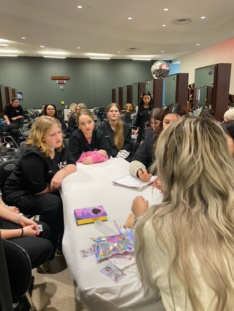 Allie is a KCAL Cosmetology graduate &amp; owner of Aly’s Angels. She is a lash artist &amp; offers training for licensed cosmetologist to become lash artists. She came &amp; talked to our students about marketing themselves &amp; building clientele. Thanks Allie!
#CTEinKISD #theKCALconnection