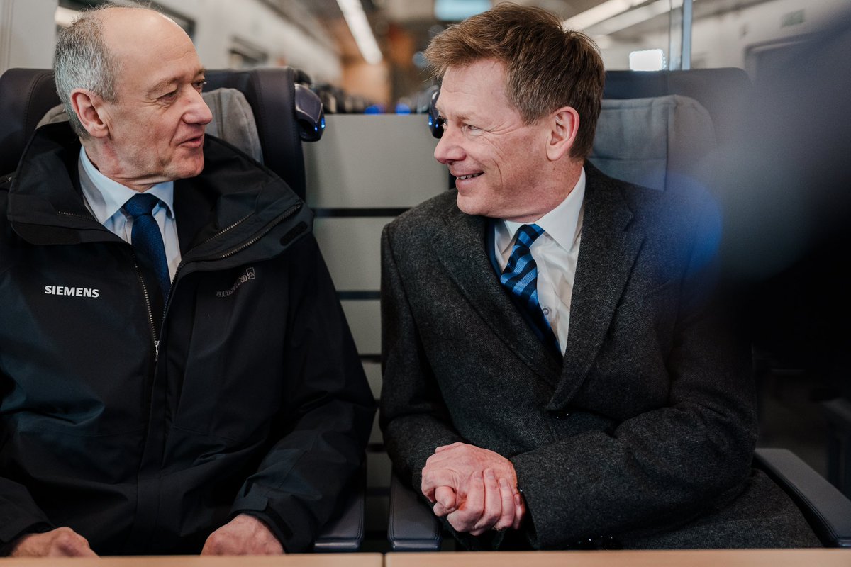 Strong and reliable rail transport will make Germany more sustainable and more economically competitive. Yesterday, I had the great pleasure to christen the last of 137 ICE 4 trains we delivered to @DB_Bahn, together with Richard Lutz, Volker Wissing, Manja Schreiner, and