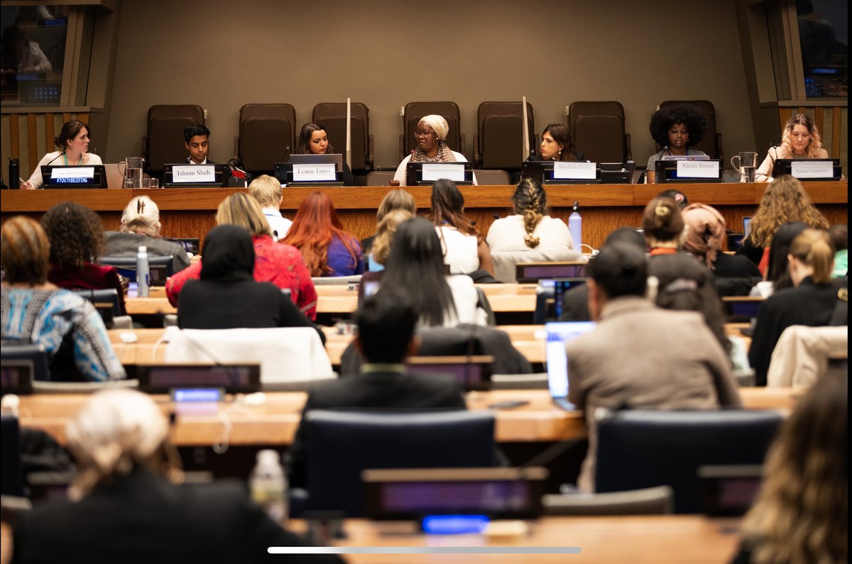 Important conversations by Monday's Civil Society Youth Briefing panelists! 📸 UN Women To rewatch this briefing: webtv.un.org/en/asset/k14/k… To watch future briefings: media.un.org/en #ngocsw68 #csw #un #unwomen