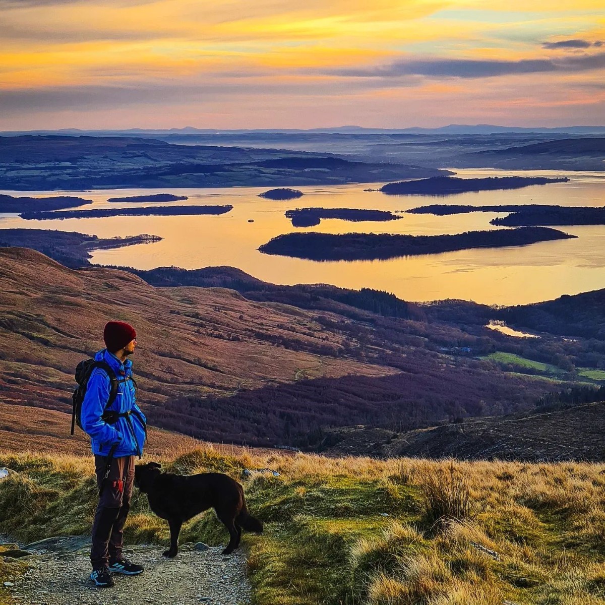 🏞️ Escape to the serene beauty of Loch Lomond, Scotland's breathtaking gem! 🌿 📸: @helen_jk1 #lovegreatbritain #visitbritain