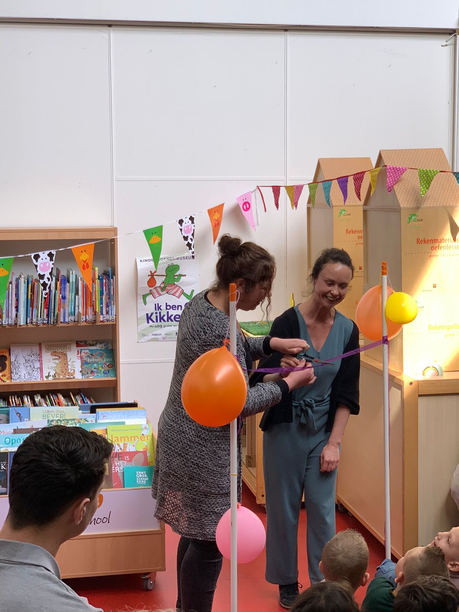 RoelZuidhof's tweet image. Feestelijke opening 2e officiële #bibliotheekopschool #dbos in #Nieuwegein #deschouw @kunstvanlezen @BiebNieuwegein