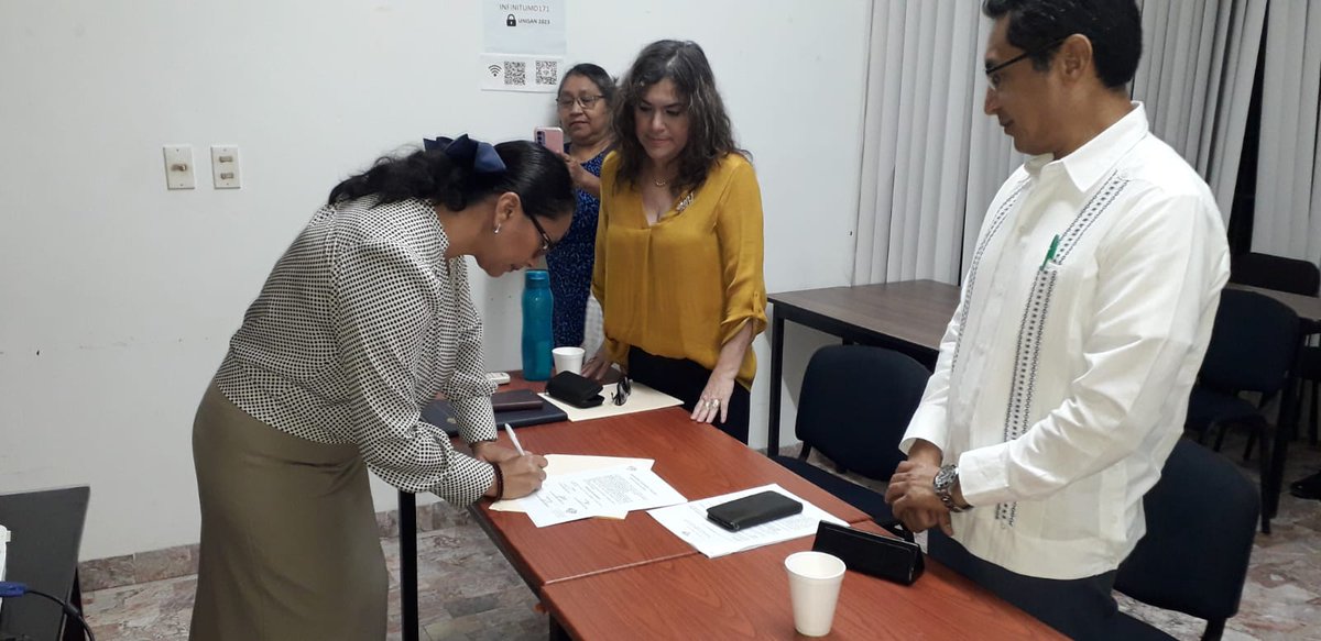 UniSanYuc's tweet photo. 👩‍🎓🎉 ¡Felicidades, Karina Beatriz García Flores! Has aprobado tu examen de grado para el Doctorado en Ciencias de la Educación con éxito. 🌟📚 Tu dedicación y esfuerzo han dado frutos. ¡Bravo! 🥳🎓 #EgresadosUNISANT https://t.co/EKxGNLh2hX