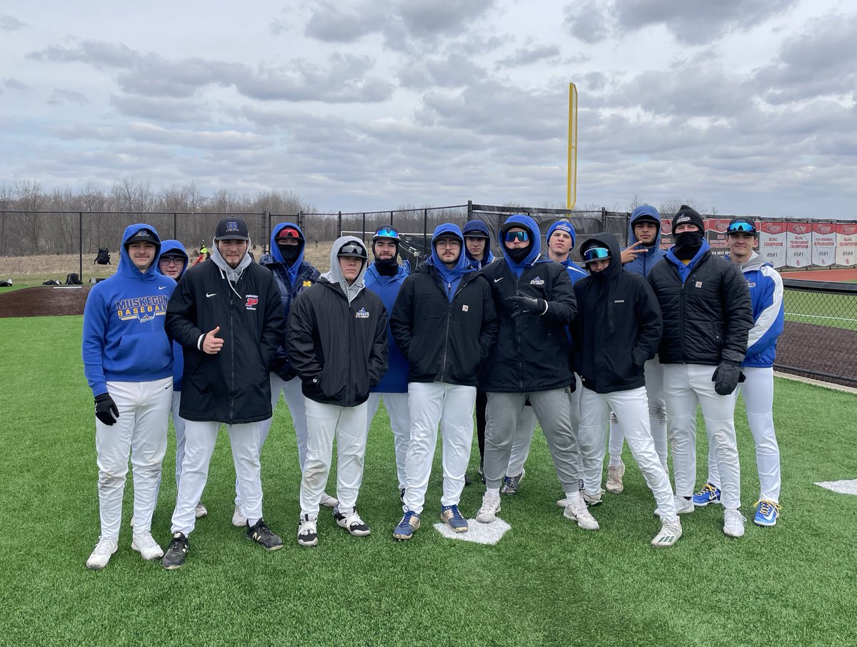 Muskegon CC Baseball (@jayhawksbsb) on Twitter photo Couple Highlights from our game against <a href="/DU_BSBALL/">Davenport Baseball</a> JV.
Position Guys:
<a href="/TTresemer/">Tanner Tresemer</a> (1-2, 1R, 2BB)
<a href="/BrockThornton10/">Brock Thornton</a> (2-4)
Pitchers:
<a href="/L3Gerrit/">GerritL3</a> (1.0IP, 0ER, 2Ks, 1BB)
<a href="/B_maka_44/">Brenden</a> (2.0IP, 0ER, 1K, 2BBs)
#JayhawkNation Couple Highlights from our game against <a href="/DU_BSBALL/">Davenport Baseball</a> JV.
Position Guys:
<a href="/TTresemer/">Tanner Tresemer</a> (1-2, 1R, 2BB)
<a href="/BrockThornton10/">Brock Thornton</a> (2-4)
Pitchers:
<a href="/L3Gerrit/">GerritL3</a> (1.0IP, 0ER, 2Ks, 1BB)
<a href="/B_maka_44/">Brenden</a> (2.0IP, 0ER, 1K, 2BBs)
#JayhawkNation