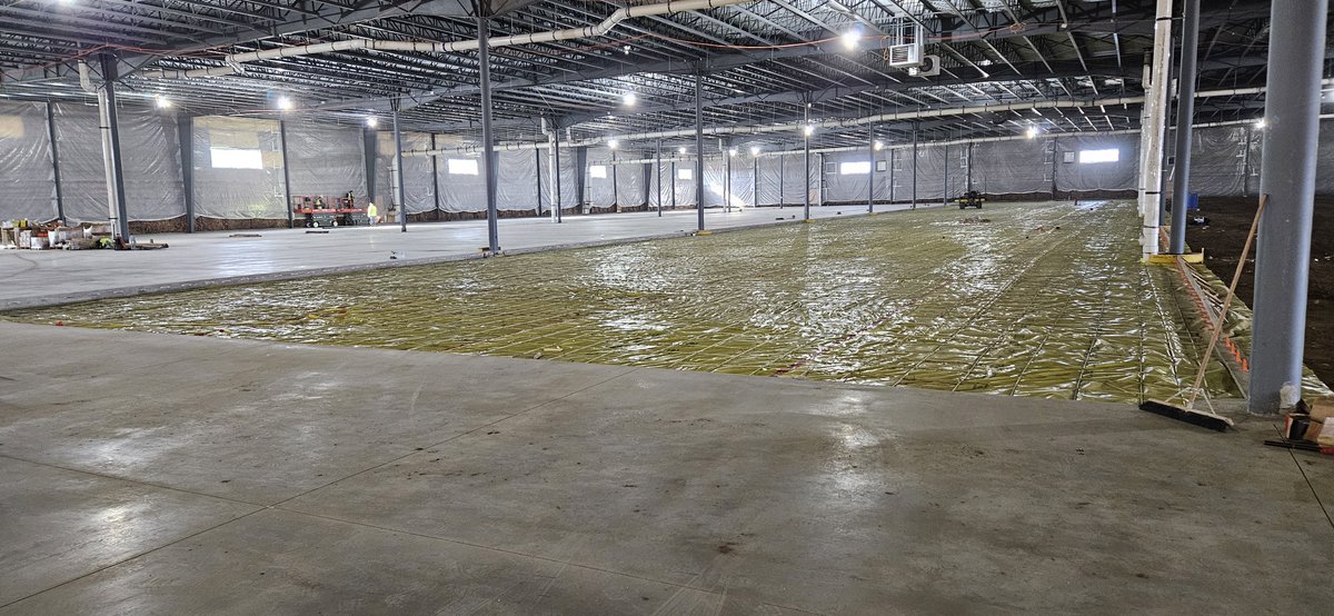 gatorbar_mi's tweet image. If you're not using GatorBar, you hate profit.

K Johnson Construction saved $25,000 on this warehouse project switching out steel rebar for high strength, non-corrosive GatorBar.