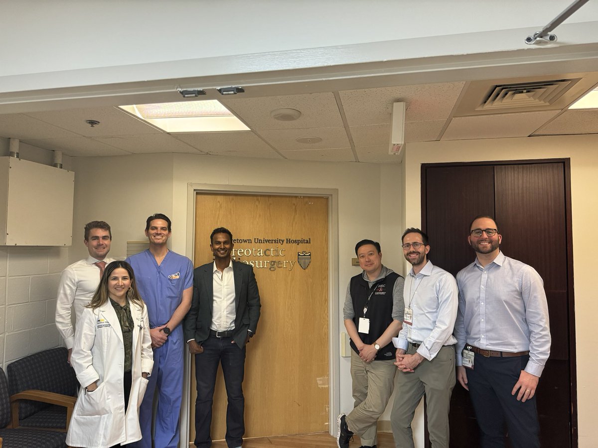 MGUHRadOnc's tweet photo. Incredibly grateful to be visited by two giants in the field of thoracic oncology, @_ShankarSiva and @StephenVLiu, and hear their ideas on how to advance lung cancer treatment!

#fightcancer #radiationoncology #radonc #oncology #medstar #lungcancer #georgetown #cyberknife https://t.co/LEjA4pRrx8