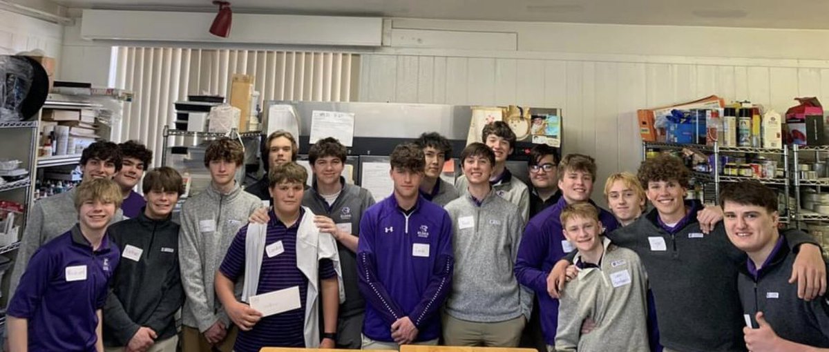 French 3 Honors students took a field trip to Mon Petit Choux. The Cheviot pastry shop provided students an interactive demonstration including dough mixing, laminating, and proofing. Students finished off pastries by adding scoops of sweet cream cheese and fruit. #Altiora