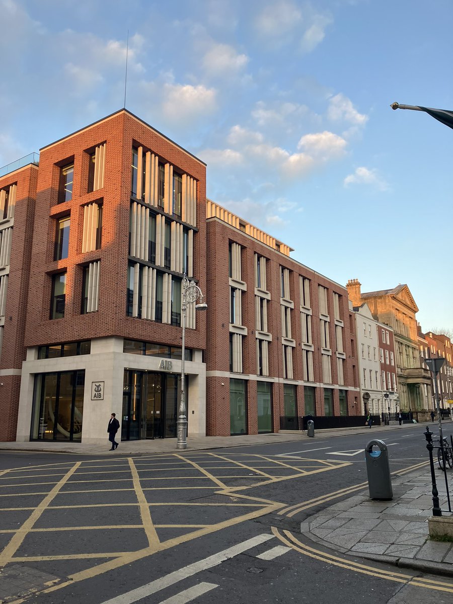 One a pleasant evening like tonight ☀️ it truly is heartbreaking to think of how unsafe and unfriendly Dublin are for people cycling.

We need an #ActiveTransport revolution!