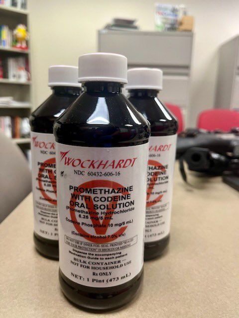 Outstanding police work by @DallasPD PNI detectives and service from our SWAT team @TacticalDPD yesterday. 4 armed drug dealers….in custody. I need to get a blue check mark (working on it) to list the drugs for sale. Pro active policing at its finest! Proud!