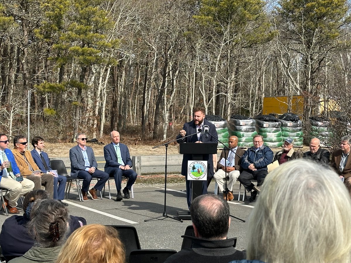 Last week, Yarmouth broke ground on Phase 1 of their sewering project⚒️🚧🦺This is a historic step toward mitigating the Cape & Islands’ multi-billion dollar wastewater crisis + helps build the necessary wastewater infrastructure we need to expand housing.