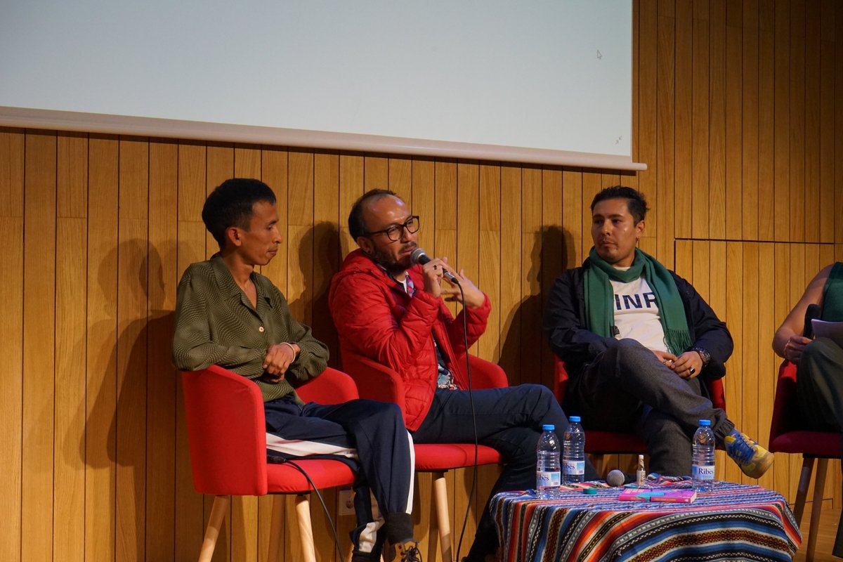 EspaiAvinyo's tweet image. #COMUNITATS | "De debò les nostres identitats i éssers no van sobreviure a la colonització gràcies a la narració oral?", pregunta José Luis Mendoza de Perú Diversiva. 

🔗 Llegeix la crònica de l'activitat 'Devocions còmplices des de la ruralitat': ow.ly/Loub50QWRgy